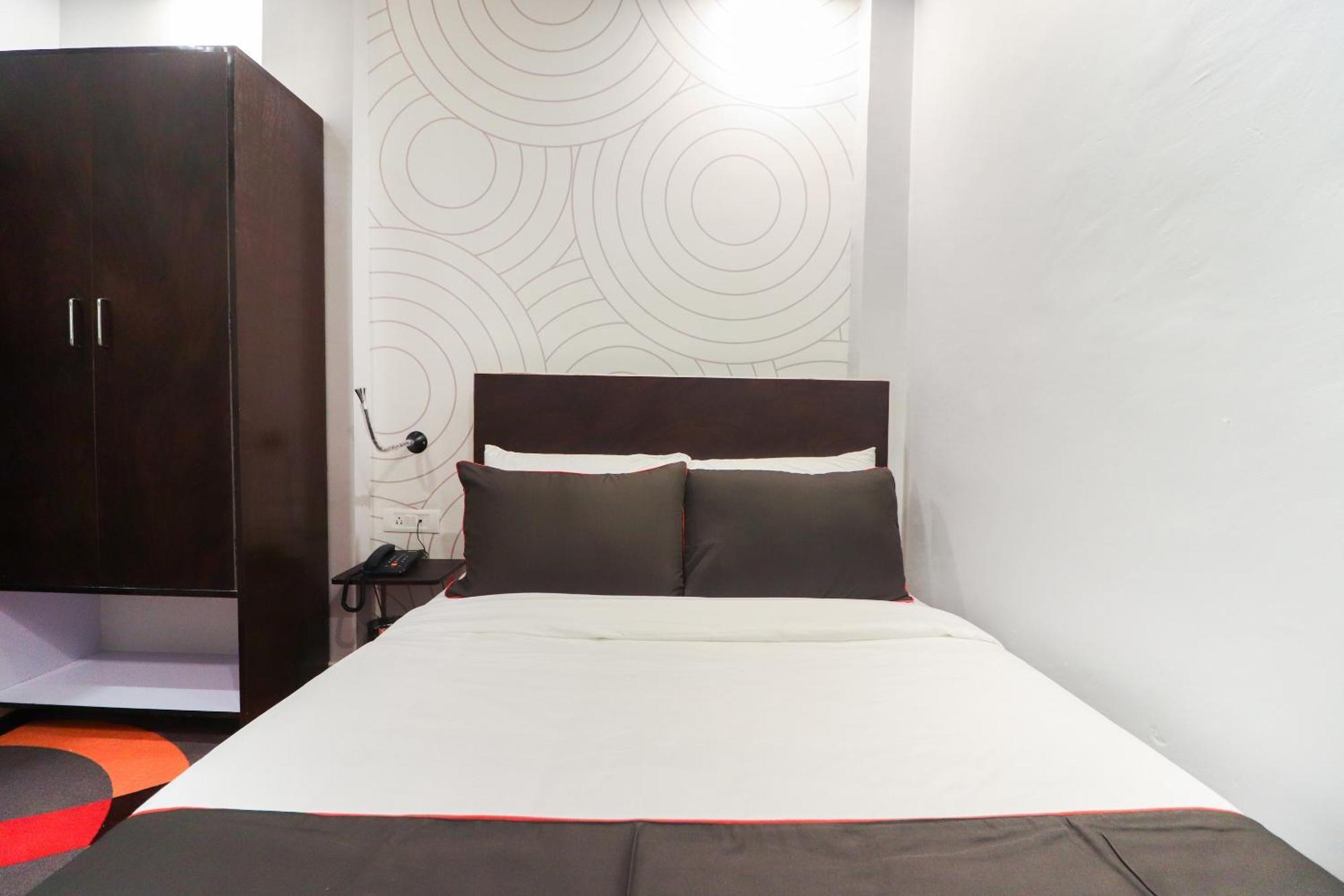 Hotel Super Collection O Sonica Gold Civil Lines Prayagraj Exterior foto