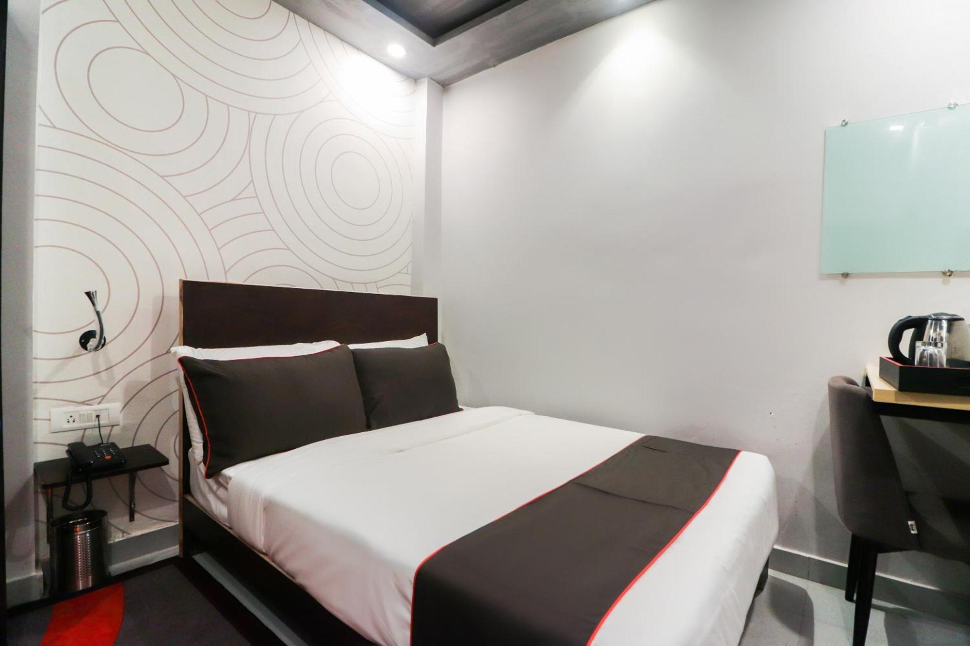 Hotel Super Collection O Sonica Gold Civil Lines Prayagraj Exterior foto