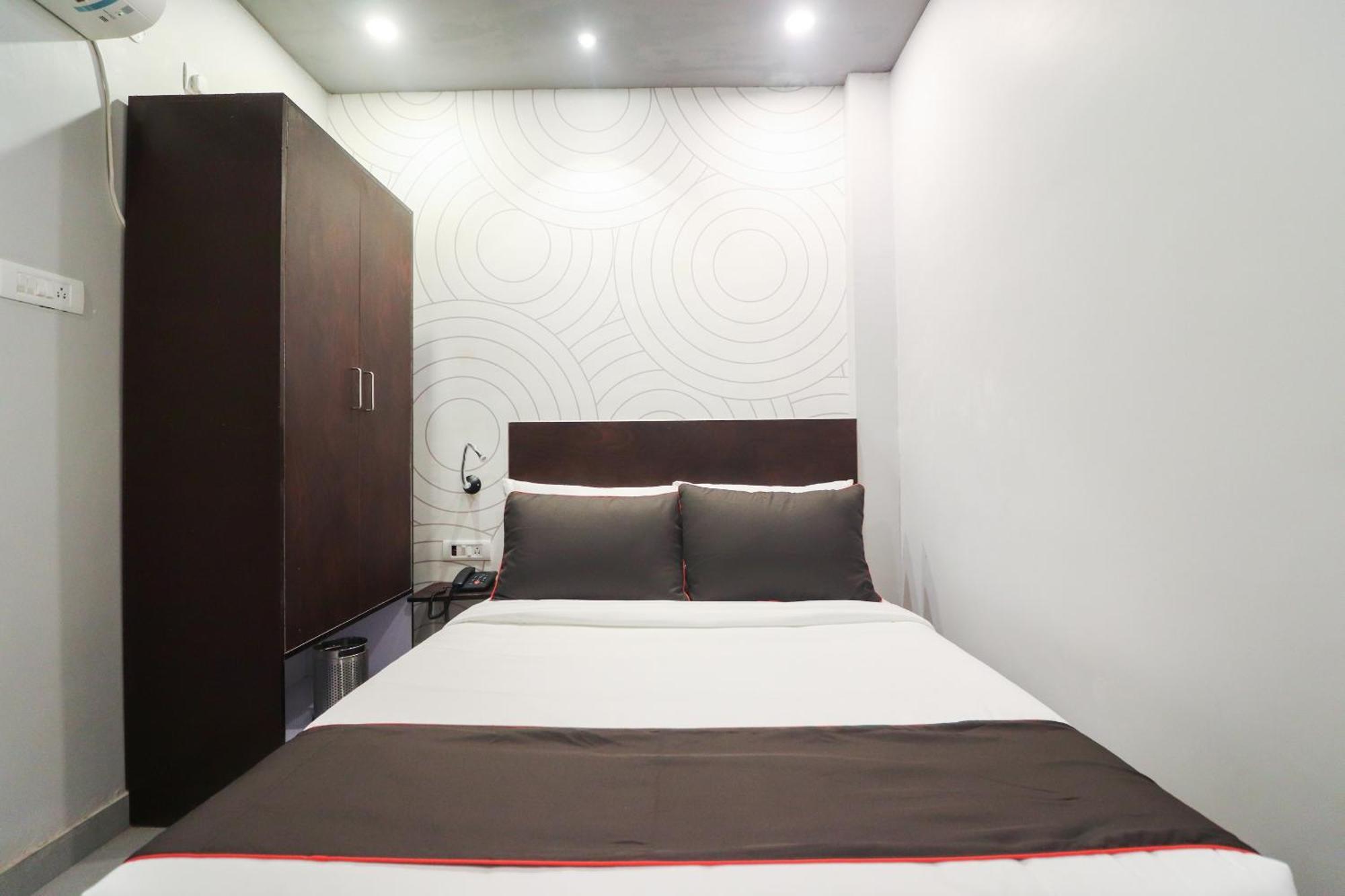 Hotel Super Collection O Sonica Gold Civil Lines Prayagraj Exterior foto