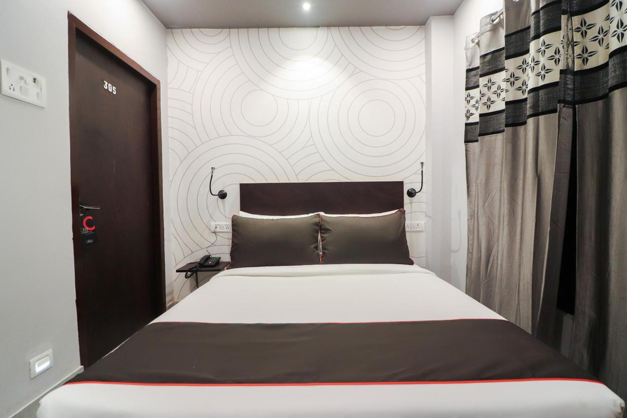 Hotel Super Collection O Sonica Gold Civil Lines Prayagraj Exterior foto